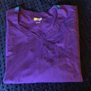 WonderWink purple scrub top grape